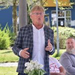 Slávisté potěšili seniory – darovali jim dva velké párty stany