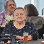 Slávisté potěšili seniory – darovali jim dva velké párty stany