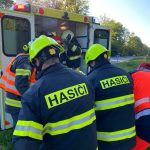 Při páteční nehodě u Milevska svědci uhasili požár v motoru vozidla