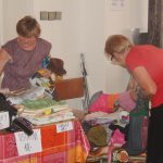 Do sálu obděnické hospůdky se vrátil charitativní bazar