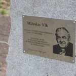 V Líšnici odhalili pomník kardinála Miloslava Vlka