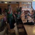 Chlebování i husaři na koních. Folklorní festival v Kovářově začíná