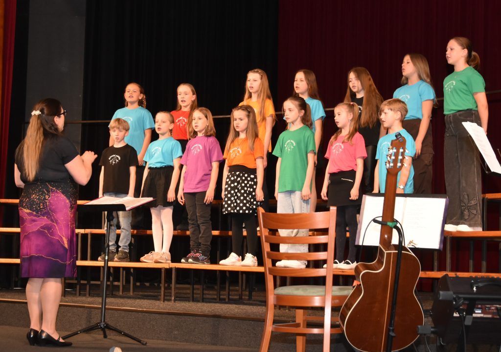 V Milevsku koncertovaly dětské pěvecké sbory, aneb Že lidovky nejsou cool, může tvrdit jenom vůl... - Jižní Čechy Teď!