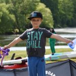 Mezi jezy potřetí. Závod v Sezimově Ústí přilákal vysoký počet paddleboardistů