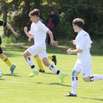 Ve fotbalové III. třídě na obou pólech tabulky řádně přituhuje