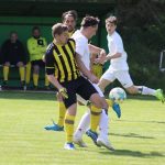 Ve fotbalové III. třídě na obou pólech tabulky řádně přituhuje