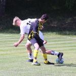 Ve fotbalové III. třídě na obou pólech tabulky řádně přituhuje