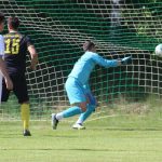 Ve fotbalové III. třídě na obou pólech tabulky řádně přituhuje