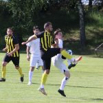 Ve fotbalové III. třídě na obou pólech tabulky řádně přituhuje