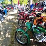 Nejstarší motorka na Křivonosce měla 1,5 koně a brzdí se i nohama. Primátorka dorazila v hasičské uniformě