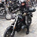 V Třeboni požehnaný motocykl BMW honil školního rošťáka Rouska ve filmu Dívka na koštěti