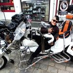 V Třeboni požehnaný motocykl BMW honil školního rošťáka Rouska ve filmu Dívka na koštěti