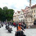 V Třeboni požehnaný motocykl BMW honil školního rošťáka Rouska ve filmu Dívka na koštěti