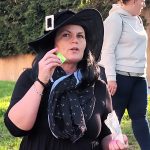 Malí čarodějové ve Větřní házeli košťaty, jeli lanovkou, opékali buřty a rozsvítili lampiony