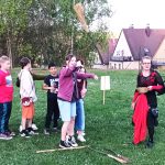 Malí čarodějové ve Větřní házeli košťaty, jeli lanovkou, opékali buřty a rozsvítili lampiony