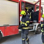 Opusťte hned budovu, je vyhlášena evakuace. Utajené cvičení v táborské škole prověřilo připravenost na krizovou situaci