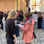 Opusťte hned budovu, je vyhlášena evakuace. Utajené cvičení v táborské škole prověřilo připravenost na krizovou situaci