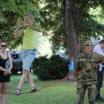 Dětský den v Bechyni nabídl vojenské ukázky. Dětí přišlo tolik, že na všechny nezbyly odměny