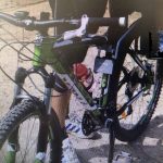 Zloděj ukradl z garáže ve Vlachově Březí kolo a odjel na něm. Policie pátrá po muži z fotografie