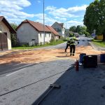 V Přísečné vyteklo z kamionu na silnici tisíc litrů nafty