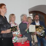 Kdo v Jihočeském kraji nejlépe třídí odpad? Výsledky soutěží zazněly v Alšově jihočeské galerii