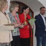 Kdo v Jihočeském kraji nejlépe třídí odpad? Výsledky soutěží zazněly v Alšově jihočeské galerii