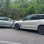 Při čelním střetu dvou aut u Kardašovy Řečice se zranilo šest lidí