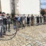 Na vysokých kolech dojeli až do Vídně. Teď parta nadšenců trénuje na další cesty na Písecku