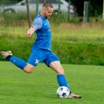 Fotbal: Dolní Dvořiště ovládlo zápas v Kamenném Újezdu hattrickem kapitána a drží krok v boji o titul