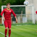 Fotbal: Dolní Dvořiště ovládlo zápas v Kamenném Újezdu hattrickem kapitána a drží krok v boji o titul