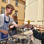 Pierrovy děti z táborského gymnázia napekly a navařily s výtěžkem pro Mary´s Meals