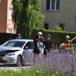 Na Píseckém rozcestí v Táboře došlo ke srážce auta a motocyklu