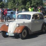 Unikát! Po Kamenném mostě v Písku projely veterány