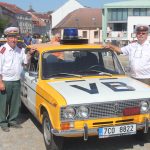 Unikát! Po Kamenném mostě v Písku projely veterány