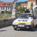 Unikát! Po Kamenném mostě v Písku projely veterány
