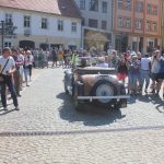 Unikát! Po Kamenném mostě v Písku projely veterány