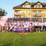 VIDEA: Mistři! Fotbalisté Meteoru Tábor oslavili postup do krajského přeboru pořádnou náloží