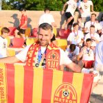 VIDEA: Mistři! Fotbalisté Meteoru Tábor oslavili postup do krajského přeboru pořádnou náloží