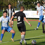 Fotbalisté Milevska završili postupovou sezonu poklidnou výhrou a šlo se slavit do kašny