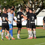 Fotbalisté Milevska završili postupovou sezonu poklidnou výhrou a šlo se slavit do kašny