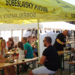Den Soběslavského pivovaru lákal do areálu Na Pískách na pivo a muziku