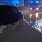 Hasiči vyjížděli v souvislosti s bouřkami k desítkám zásahů, ve Slavonicích zatopila voda dům