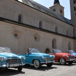 VIDEO: Více než stovka veteránů v milevském klášteře přijela podpořit vernisáž automobilových plakátů