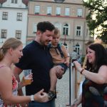 Malíři v ulicích Tábora pomohli podpořit duševní zdraví. O dražbu jejich obrazů byl zájem