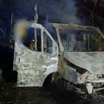 Zákazníci se čerstvého pečiva nedočkali. U Rožmitálu na Šumavě shořela pekárenská dodávka