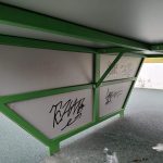Vám nevadí rochnit se v odpadcích? Vimperská radnice apeluje na vandaly a nepořádníky ze hřiště