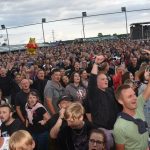 Na první den Footfestu v Želči dorazily tisíce lidí. V sobotu čeká další nálož kapel i fotbálek