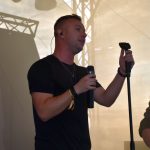 Na první den Footfestu v Želči dorazily tisíce lidí. V sobotu čeká další nálož kapel i fotbálek