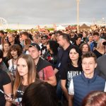 Na první den Footfestu v Želči dorazily tisíce lidí. V sobotu čeká další nálož kapel i fotbálek