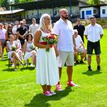 Gólman Mráz se oženil ve fotbalové bráně. Oddával starosta v dresu rozhodčího